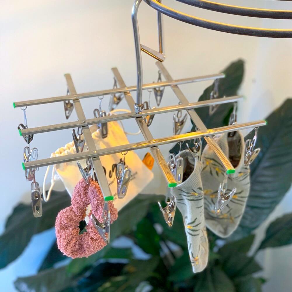 ECO FRIENDLY STAINLESS TRAVEL HANGER