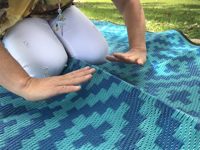 how to fold an extra large picnic mat