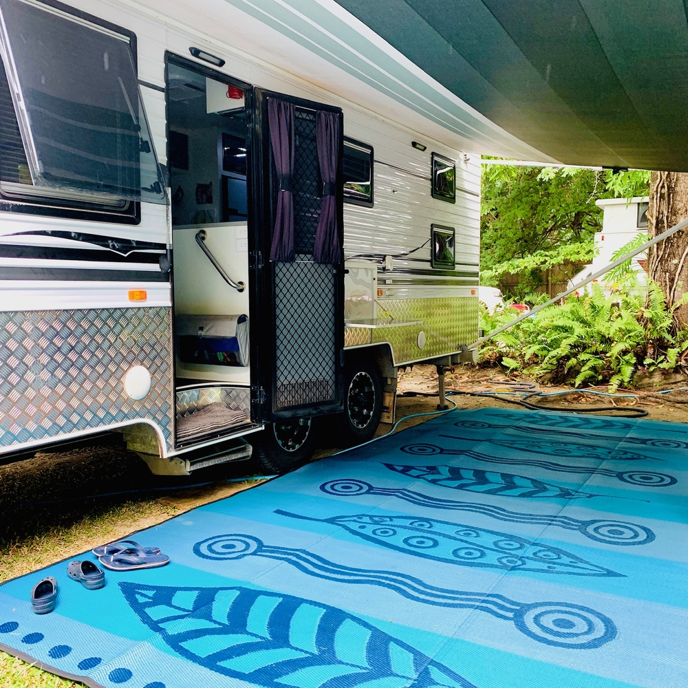 Gum Leaves & Waterholes Mat - Blue