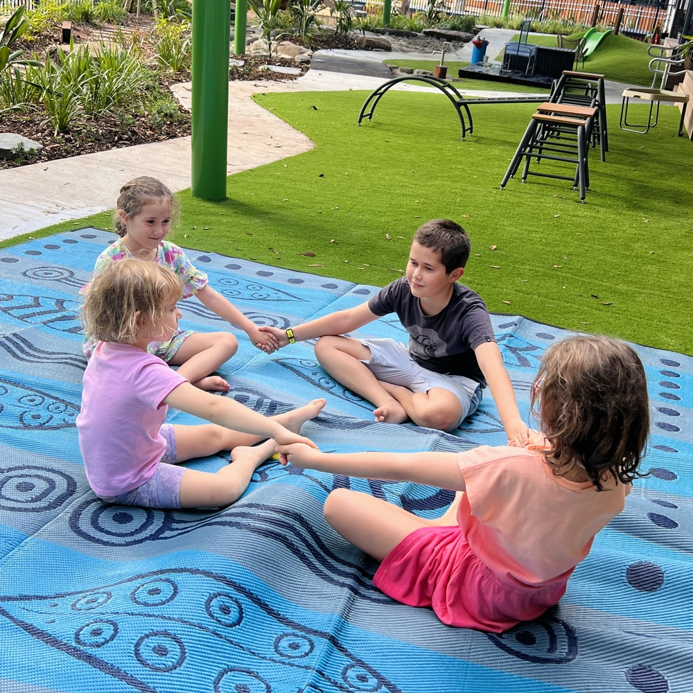 Gum Leaves & Waterholes Mat - Blue