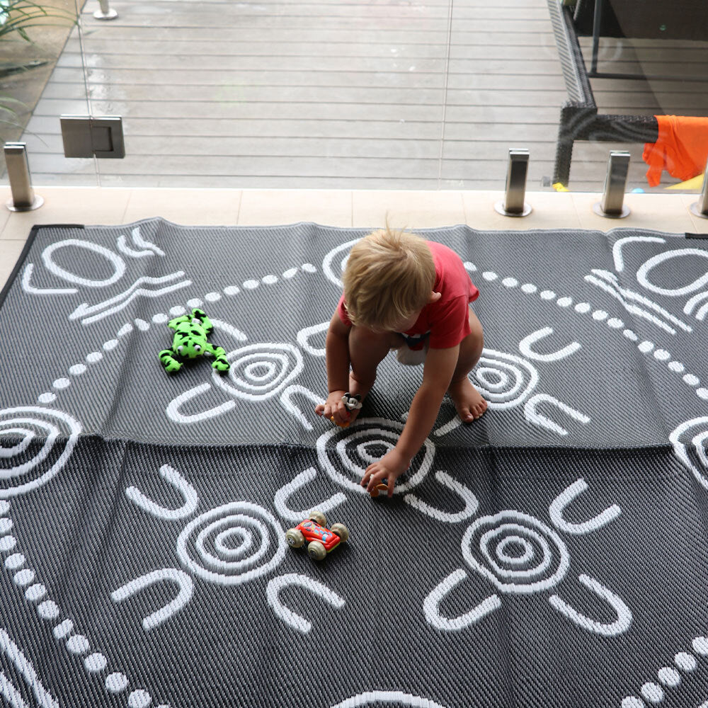Gatherings Mat 1.8m x 1.8m - Black/White