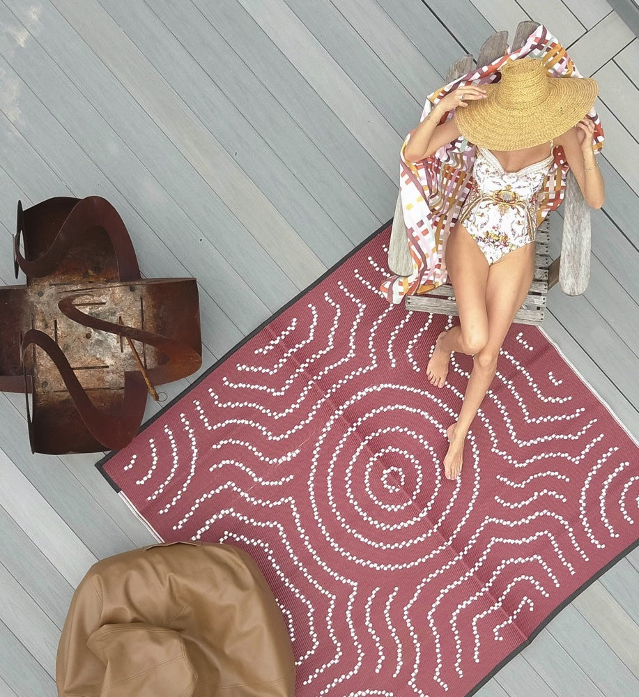 Water Dreaming Mat 1.8m x 1.8m - Burgundy Red/White