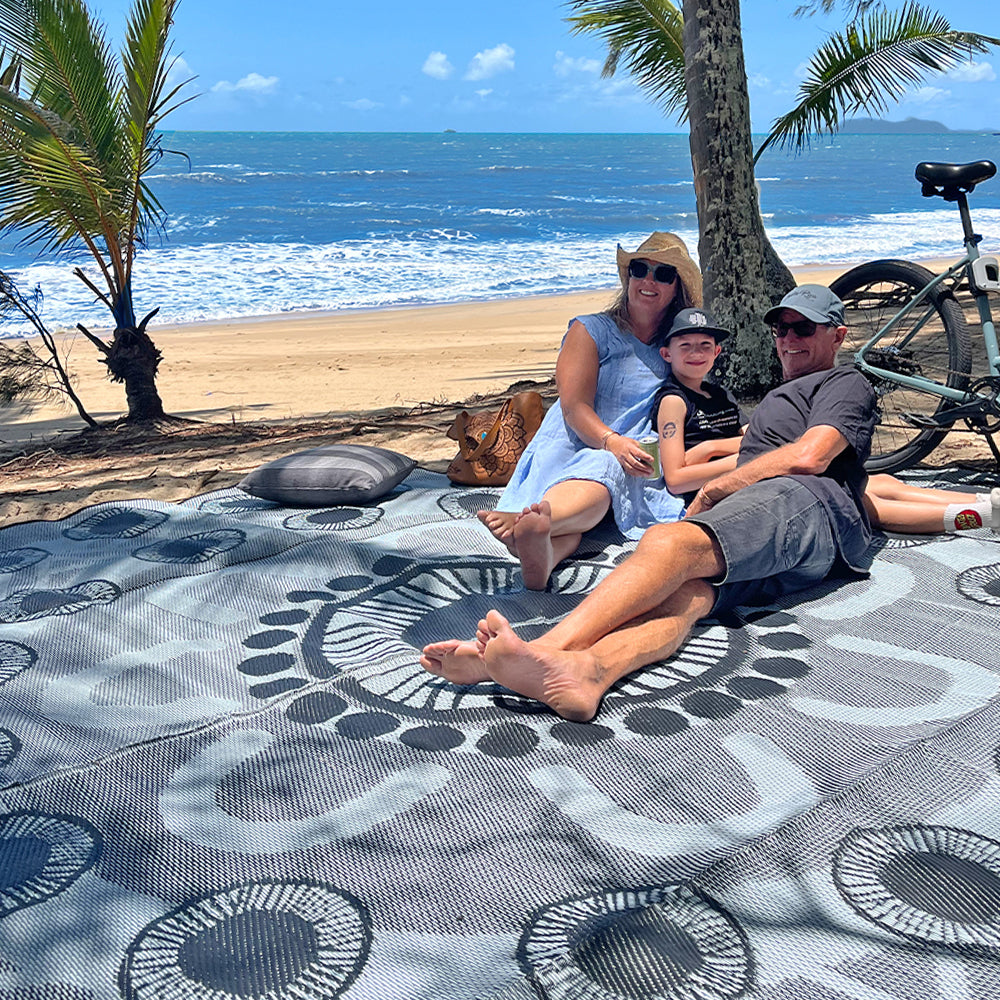 Celebration Mat 3.6m - Black/White