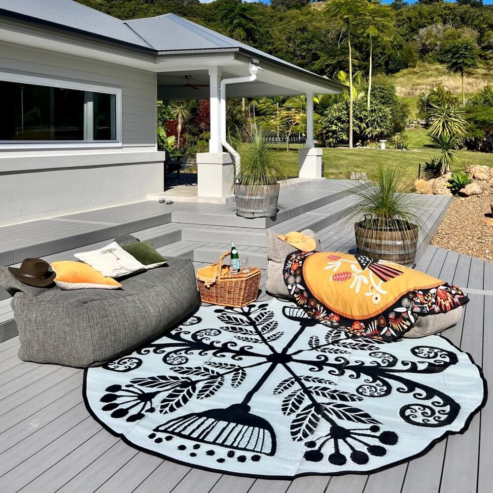 Kiwiana Mat 2.7m - Black/White